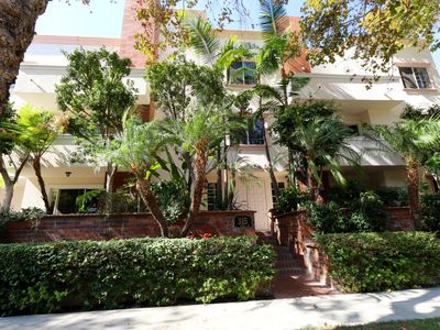 315 N Swall Dr APT 202, Beverly Hills, CA, 90211