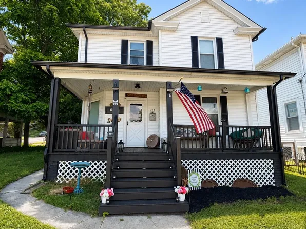 605 Brussels Ave, Clifton Forge, VA 24422
