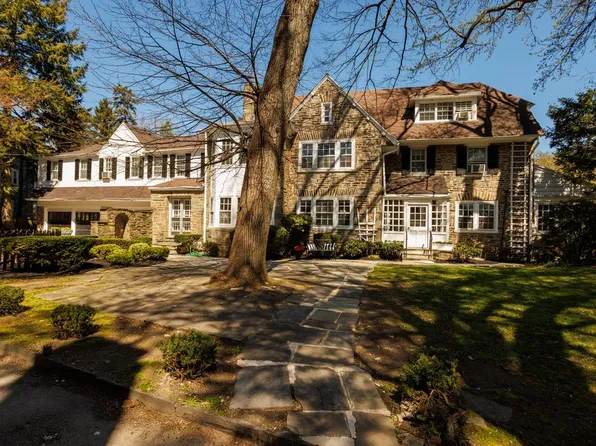 6710 Lincoln Dr, Philadelphia, PA 19119