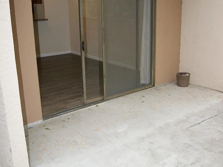 340 N Civic Dr #312 — Photo 10