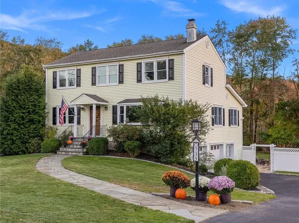 735 Union Valley Road, Mahopac, NY 10541