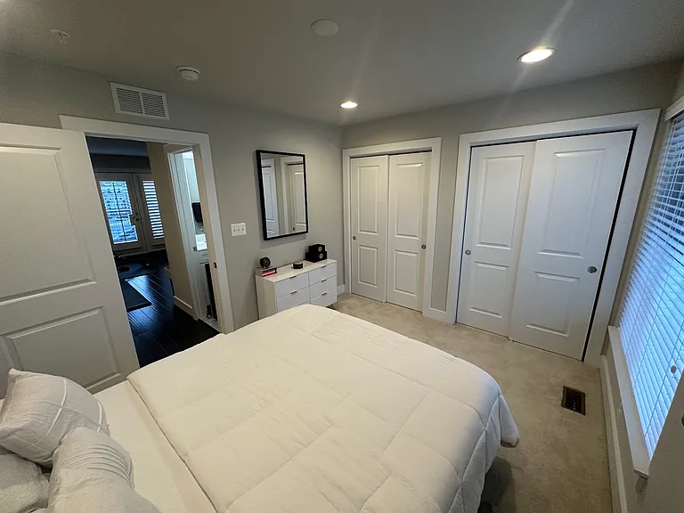 14566 Lake Vista Dr — Photo 42