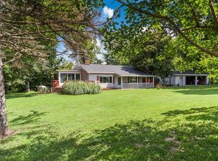 665 Glen Crossing Rd, Glen Carbon, IL