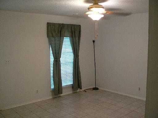2nd image of 7606 GLEN MONT DR