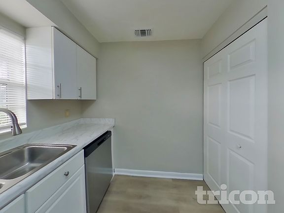 5th image of 1332 W Hartley Cir
