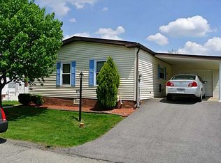 486 Canterbury Cir, Carnegie, PA 15106