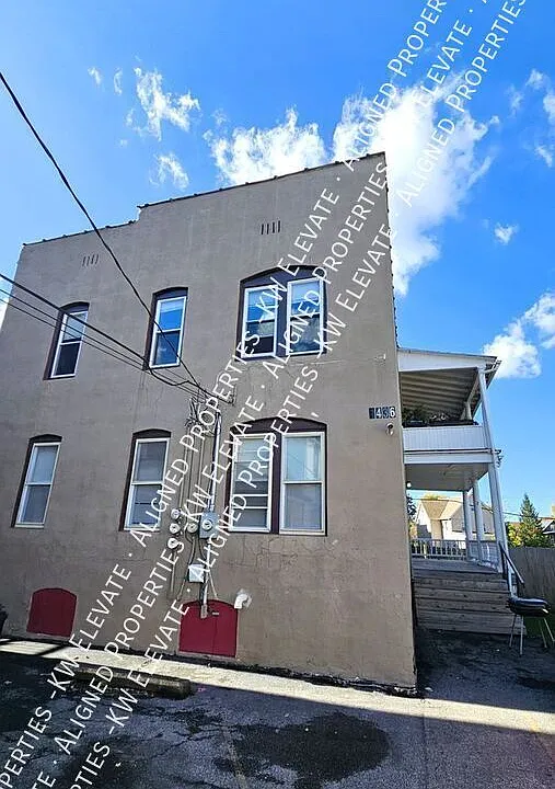 1436 W 110th St #2