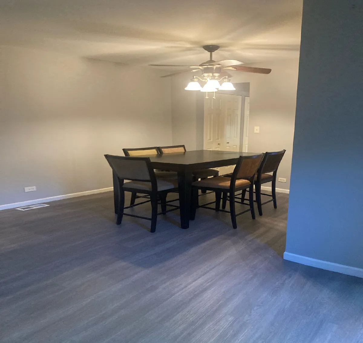 3 bed, 1.5 bath, 1595 sqft, $2,500 — Photo 4