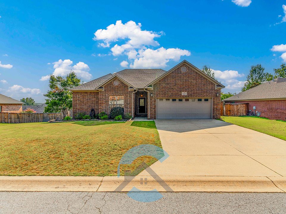 1st image of 350 Honey Hill Dr