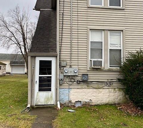 2nd image of 109 E 2nd St
