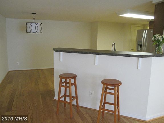 3rd image of 1463A N Van Dorn St #1463A
