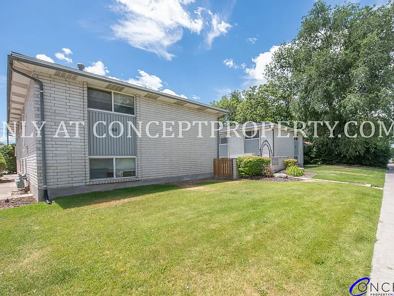 466 E Woodland Ave — Photo 30