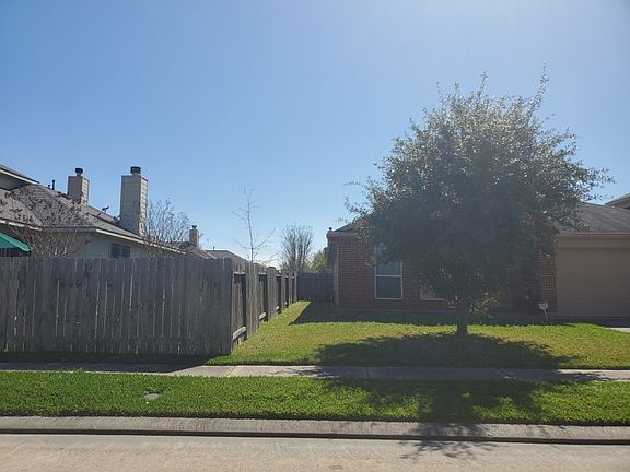 3rd image of 19435 Otter Trail Ct