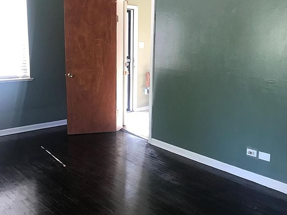 3rd image of 1361 S Bryant St