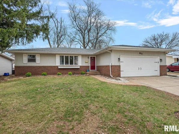 812 Roanoke Dr, Springfield, IL 62702