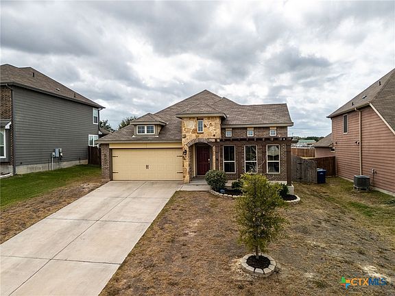 2nd image of 1445 Neff Dr