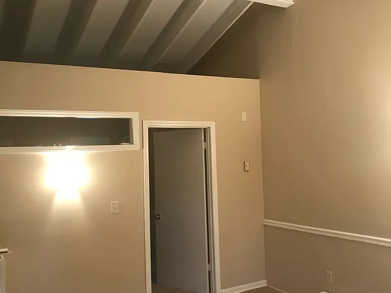 445 City View St — Photo 5