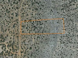 54461 N Royal View Dr, Seligman, AZ 86337