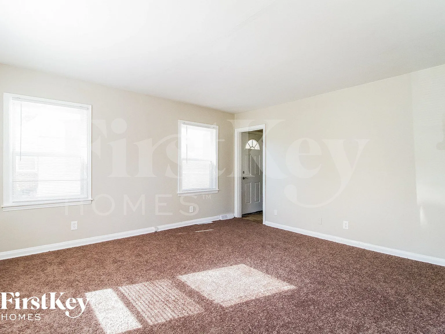 4 bed, 1.0 bath, 1082 sqft, $1,705 — Photo 4
