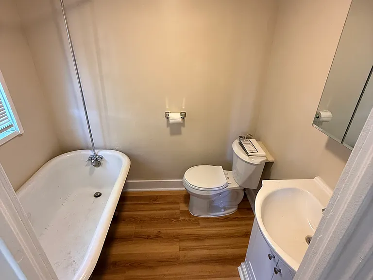 406 Wall St #1 — Photo 6