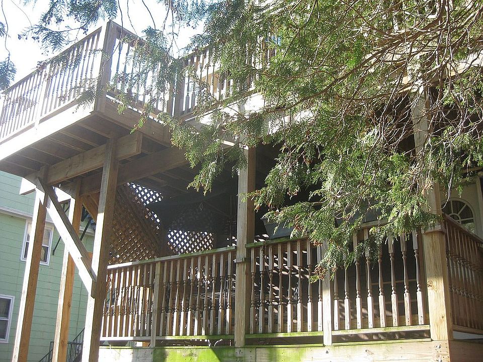 2nd image of 224 Walnut St