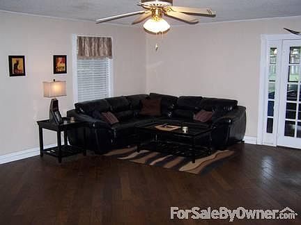 4th image of 5104 Hidden Oaks Ln
