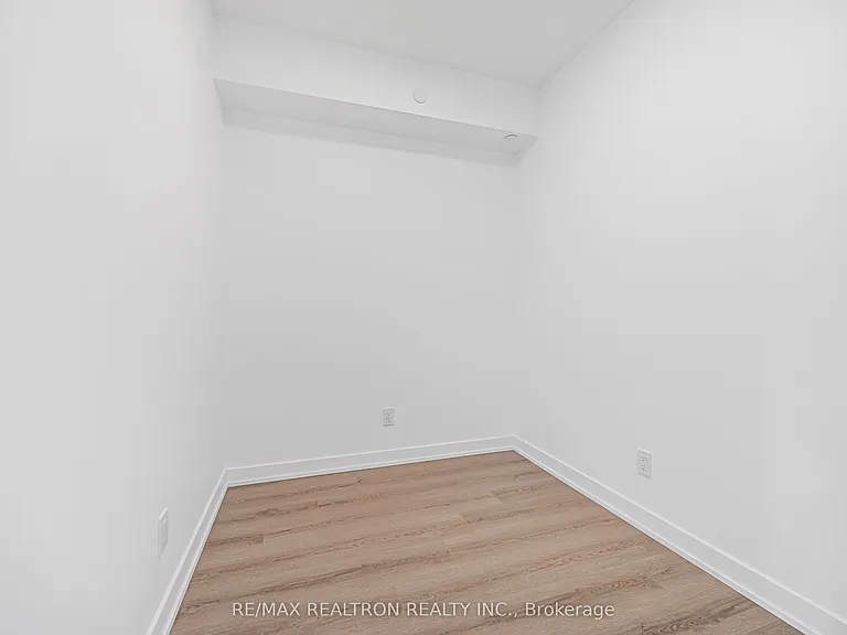 100 Queens Cay E #2508 — Photo 22