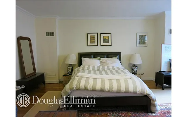Rented by Level Group | media 49