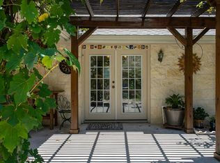 135 Fannin Dr, Kerrville, TX 78028