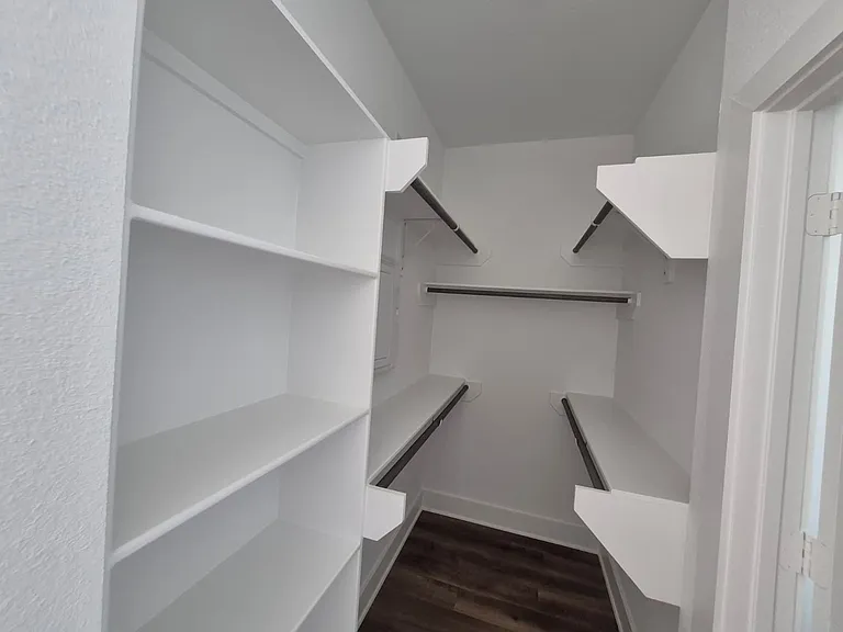 3003 Delano St — Photo 30