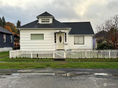 1129 Cedar Street, Raymond, WA, 98577