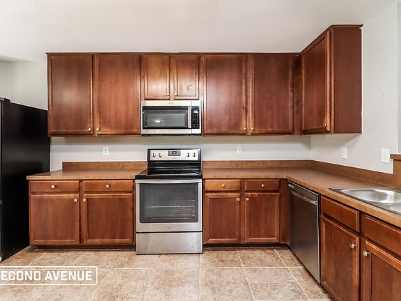3rd image of 317 Allenwood Dr