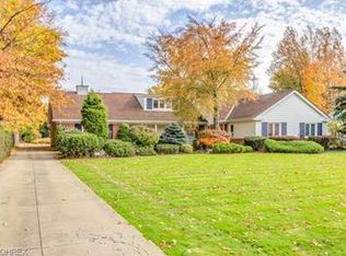 4987 Countryside Rd, Lyndhurst, OH 44124