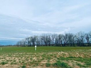 612 Legacy Dr, Waterloo, IL 62298