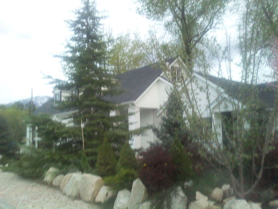 1st image of 1560 E Woodland Ave