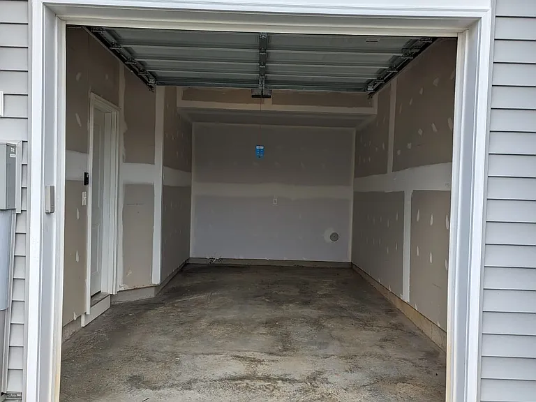 241 Hillsdale Pl — Photo 2