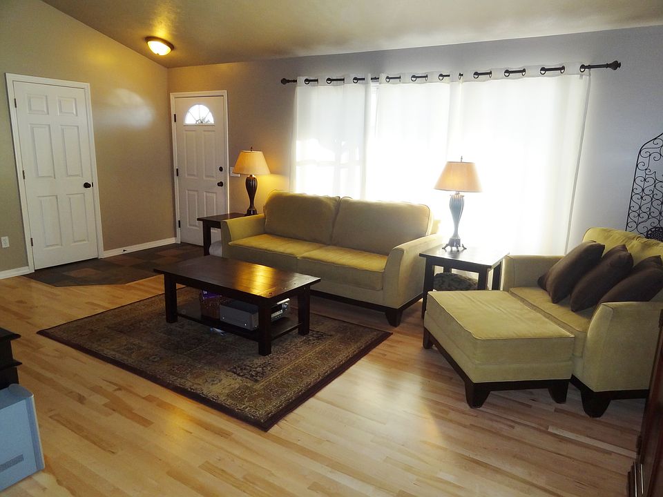 1st image of 1013 Yellowstone Ave