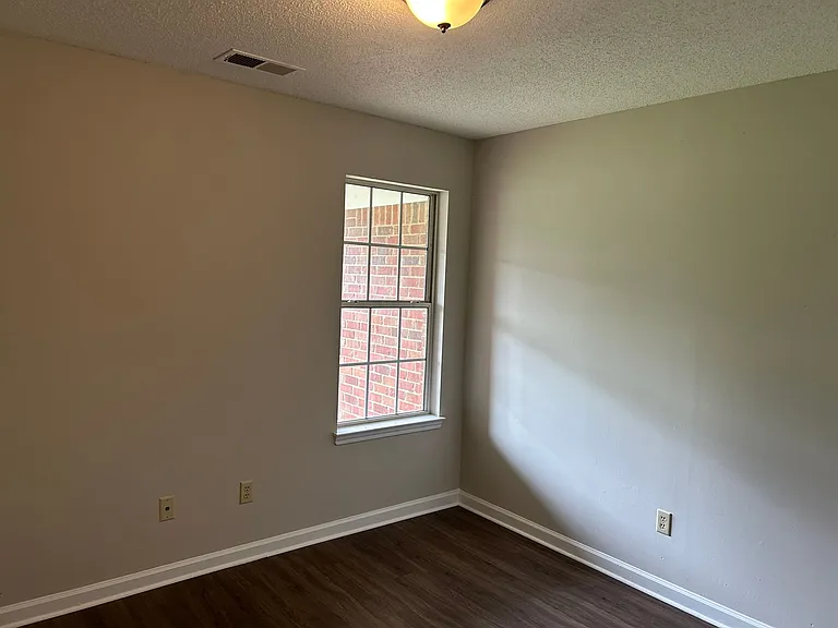 7311 Madelyn Cv — Photo 16