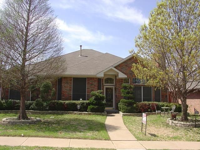 1st image of 4449 Emerald Dr