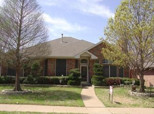 4449 Emerald Dr, Carrollton, TX 75010