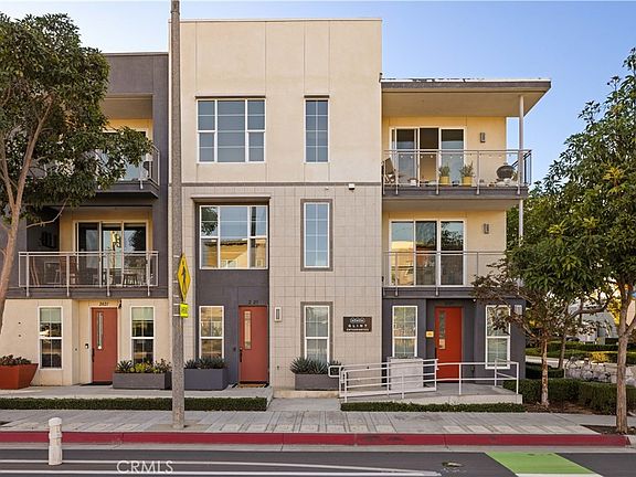 3rd image of 2023 Placentia Ave
