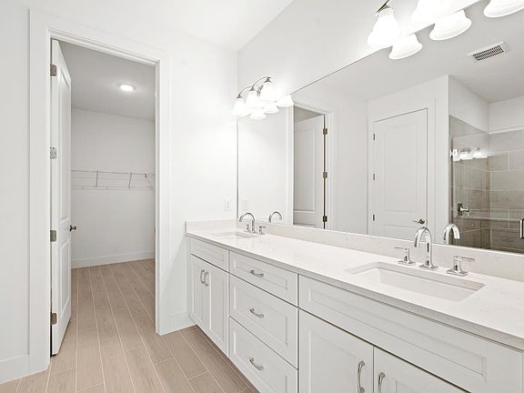 4th image of 44368 Panther Dr