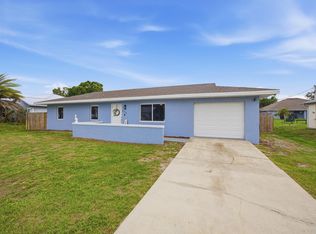 424 SE Fallon Drive, Port St Lucie, FL 34983