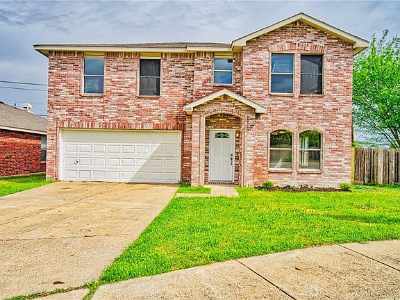 2nd image of 2608 Cresthaven Dr