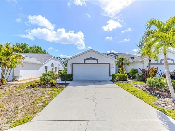 5446 Whitten Dr #19, Naples, FL 34104