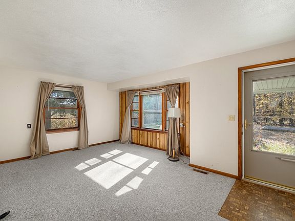 3rd image of 668 Township Road 350