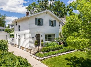 1620 Henrietta St, Birmingham, MI 48009