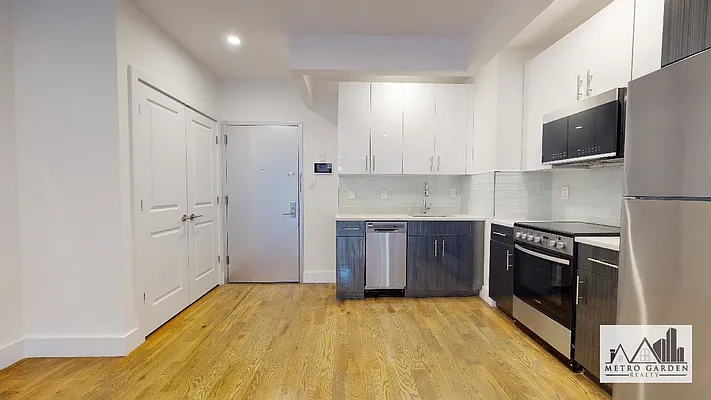 Rented by Metro Garden Realty NYC | media 4