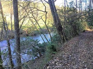 319 Pocaset Dr, Ellijay, GA 30540