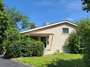 2013 Cherokee Ct, Carpentersville, IL 60110